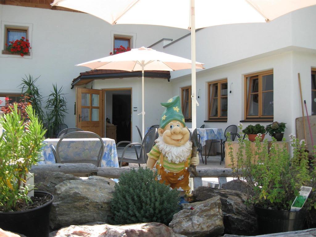 Messnerwirt Onach Villa San Lorenzo di Sebato Kültér fotó